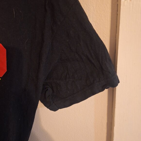 flipping the bird tshirt - Picture 8 of 15